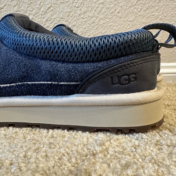 UGG - Picture 10 of 10